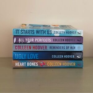 5 “Booktok” Books By Colleen Hoover Bundle